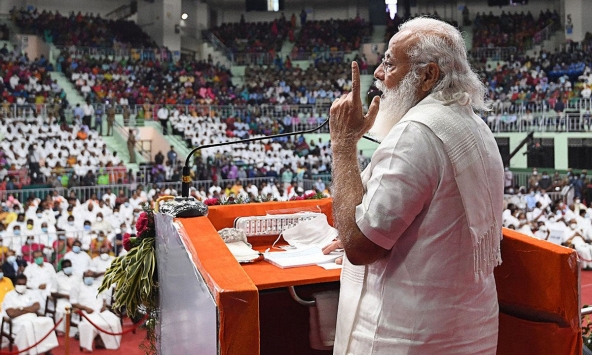 Tại sao tình hình COVID-19 ở Ấn Độ lại trở nên tồi tệ nhanh chóng?