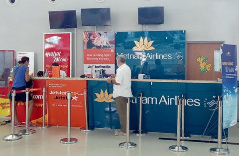 Các hãng hàng không đồng loạt công bố tăng phí từ 9/5