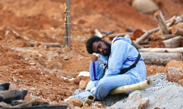 'Tâm dịch' Ấn Độ lần đầu tiên ghi nhận hơn 4.000 ca tử vong do COVID-19 trong một ngày