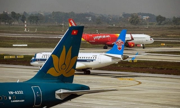 Vé máy bay tăng thêm 90.000-100.000 đồng giữa dịch COVID-19