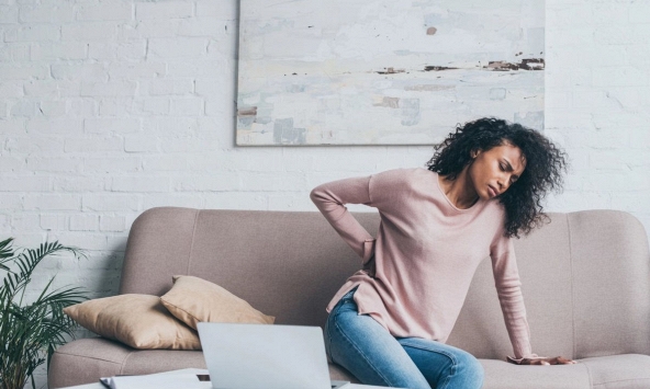 7 thói quen gây ra chứng đau lưng dưới và cách khắc phục