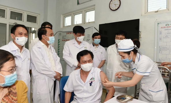 Việt Nam nhận thêm 1,7 triệu liều vaccine COVID-19 vào ngày 16/5