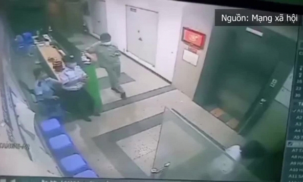 Người phụ nữ hành hung bảo vệ chung cư vì bị nhắc đeo khẩu trang