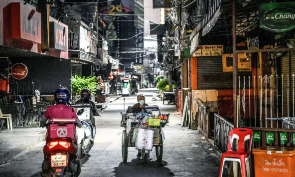 Nikkei Asia: Làn sóng COVID-19 mới trì hoãn phục hồi kinh tế ở Đông Nam Á