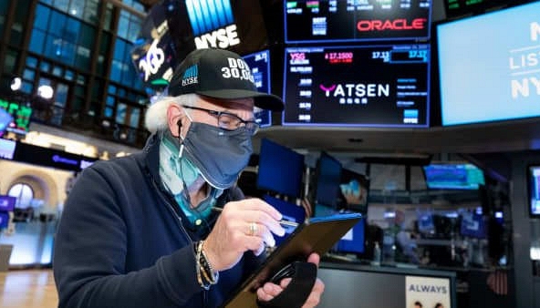 Chứng khoán Mỹ lại giảm đầu tuần vì doanh nghiệp công nghệ