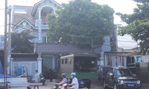 Vụ buôn lậu xăng giả 'khủng': Bắt thêm một giám đốc doanh nghiệp