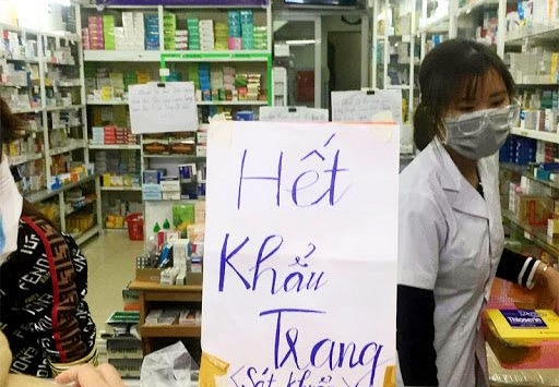 TP.HCM cảnh báo xử nghiêm hành vi găm hàng, thổi giá sau khi xuất hiện các ca nhiễm COVID-19