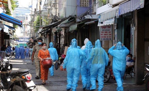 COVID-19 ngày 20/5: Hai con của bệnh nhân ở quận 3, TP.HCM dương tính