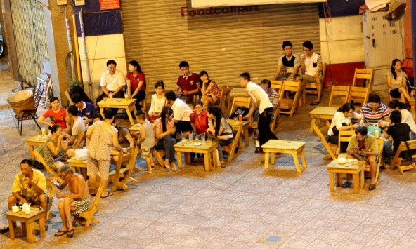 TP.HCM dừng hoạt động quán ăn lề đường, nhà hàng phục vụ tối đa 20 người