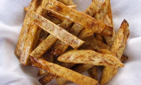 Món ngon mỗi ngày: Cách làm khoai môn chiên nước mắm đường giòn ngon