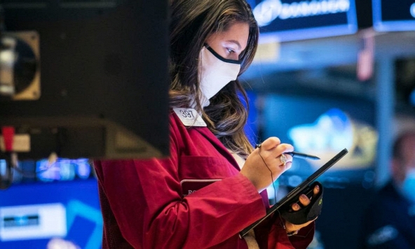 Bị ảnh hưởng do giá Bitcoin giảm, chứng khoán Mỹ đi ngang