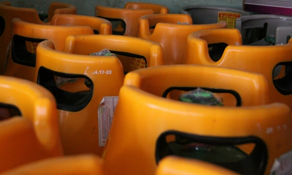 Giá gas giảm mạnh phiên đầu tuần