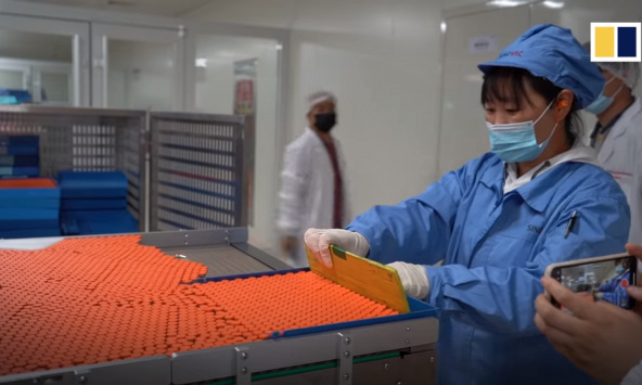 Bên trong nhà máy sản xuất vaccine Sinovac của Trung Quốc được WHO phê duyệt