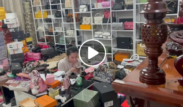 Dùng Facebook bán mỹ phẩm Chanel, Gucci giả, vợ Lê Dương Bảo Lâm bị phạt hơn 51 triệu đồng