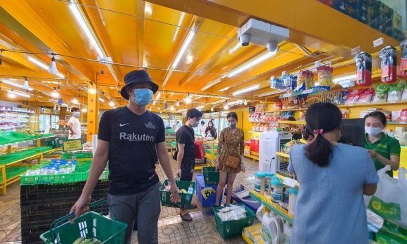 Lao động tại siêu thị, trung tâm thương mại… được kiến nghị ưu tiên tiêm vắc xin COVID-19