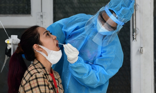 TP.HCM có 31 người nhiễm COVID-19 trong ngày 5/6, nhiều chung cư bị phong tỏa 