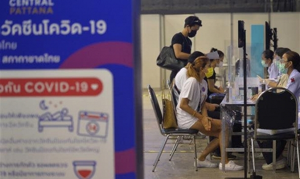 Việt Nam và các nước châu Á chạy đua phát triển vaccine COVID-19