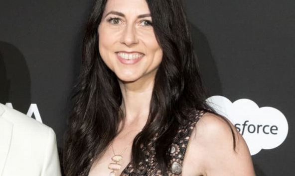 Bà MacKenzie Scott quyên góp thêm 2,7 tỷ USD làm từ thiện