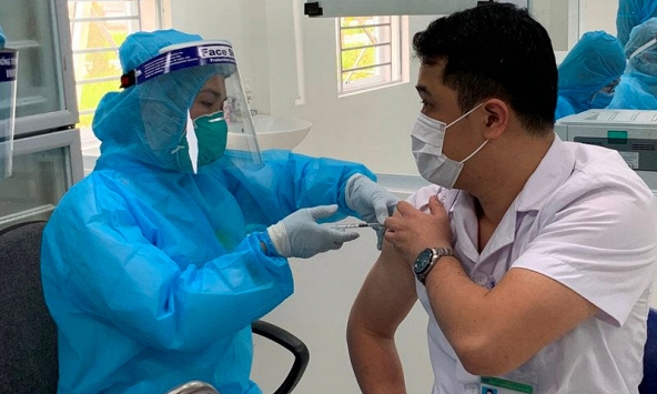 TP.HCM dồn lực tiêm chủng 800.000 liều vaccine COVID-19 trong 1 tuần