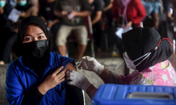 Châu Á cần kiểm soát tốt dịch COVID-19 trước khi Fed tăng lãi suất