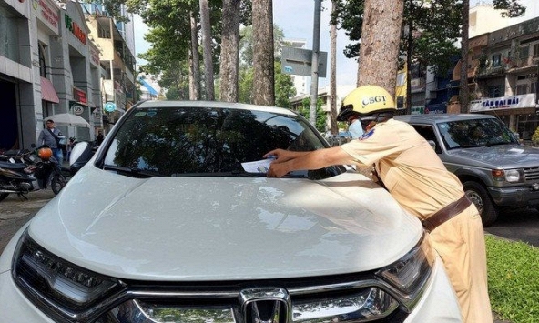 Không có biển cấm, dừng, đỗ xe ở 11 điểm này vẫn bị phạt!