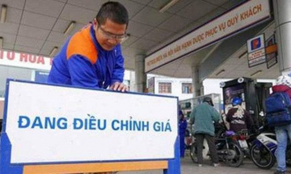 Giá xăng có thể lại tăng mạnh vào ngày mai