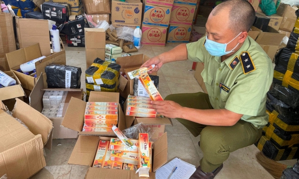 Thu giữ 1.663 tuýp kem đánh răng dược liệu giả