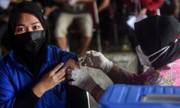 HSBC: Châu Á phải đối mặt với ‘con đường gập ghềnh’ phía trước khi số ca COVID-19 tăng vẫn cao