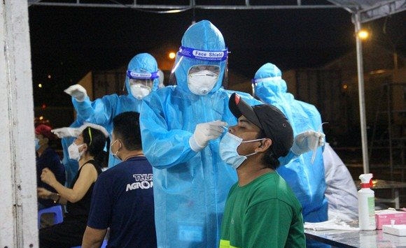 Chợ đầu mối Thủ Đức ghi nhận 2 ca mắc COVID-19 là tiểu thương bán rau 