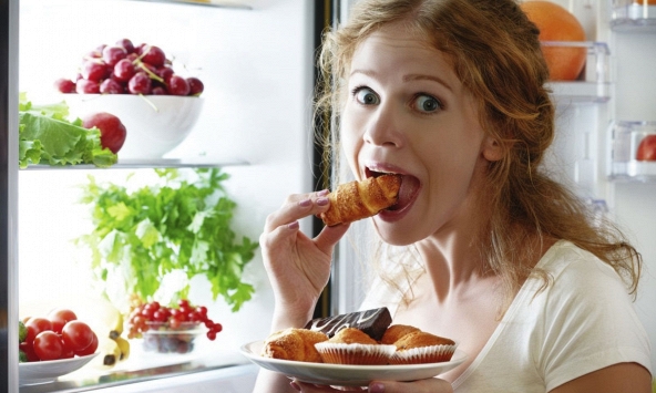 9 điều bạn không nên làm khi bụng đói