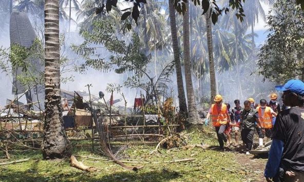 Vụ máy bay rơi ở Philippines: Số người thiệt mạng không dừng ở con số 29