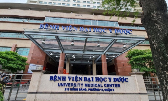 Bệnh viên Đại học Y dược TPHCM tạm dừng khám chữa bệnh vì có 4 ca nghi COVID-19