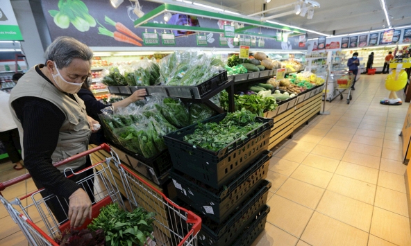 Nhiều siêu thị, chợ TP.HCM mở cửa trở lại sau phong tỏa, giá thực phẩm hạ nhiệt
