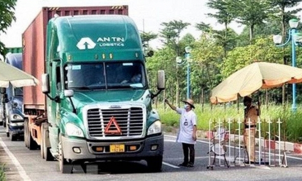 Các phương tiện giao thông quá cảnh qua TP.HCM đi đường nào?