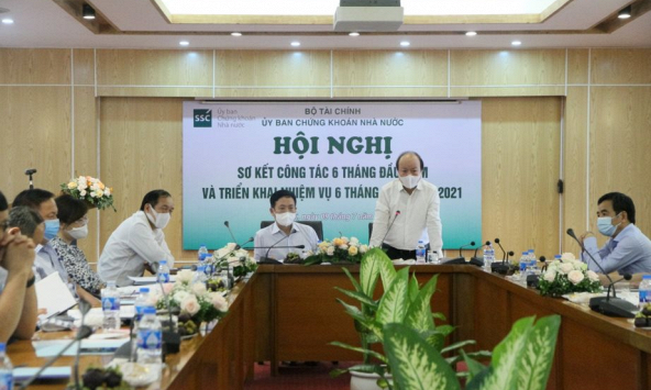 6 tháng, số nhà đầu tư mở mới tài khoản tăng 58% so cùng kỳ