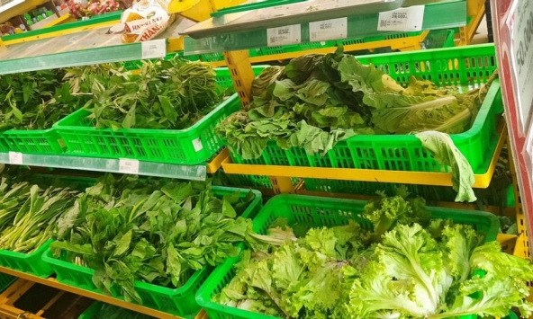 TP.HCM sau 3 ngày giãn cách xã hội, hàng thiết yếu vẫn chưa đáp ứng nhu cầu mua sắm