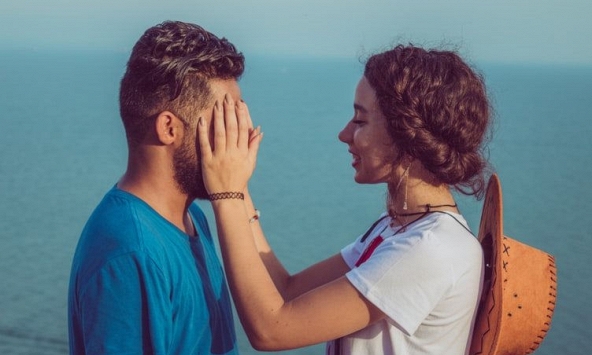 8 dấu hiệu tinh tế cho thấy nửa kia không thật lòng với bạn