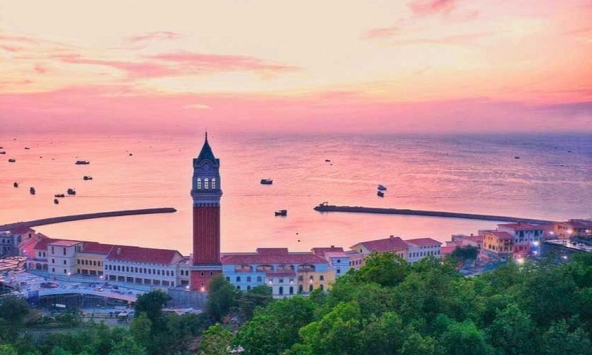 Đề xuất thí điểm đón khách quốc tế có hộ chiếu vaccine đến đảo Phú Quốc