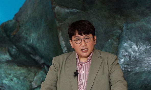 Tỷ phú đứng sau nhóm nhạc BTS giàu lên gấp đôi chỉ sau vài tháng