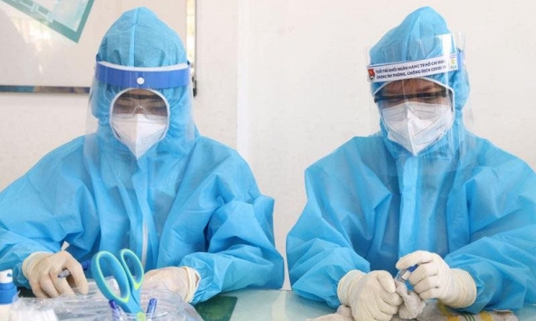 Việt Nam ghi nhận số người mắc COVID-19 kỷ lục, 3.416 ca trong ngày 15/7