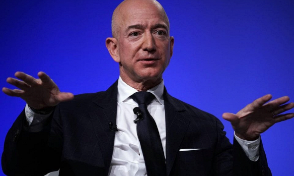 Trước khi bay vào không gian, tỷ phú Jeff Bezos tài trợ 200 triệu USD cho giáo dục vũ trụ