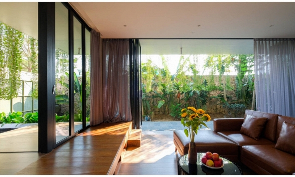 Ngôi nhà ngập tràn ánh ánh và sắc xanh tại Nha Trang