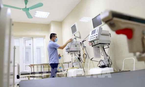 Bộ Y tế khuyến cáo người dân không nên mua, tích trữ máy thở, bình khí oxy