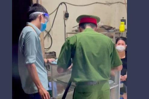 Lại xuất hiện clip phó Chủ tịch phường ở Nha Trang xử phạt lò bánh mì