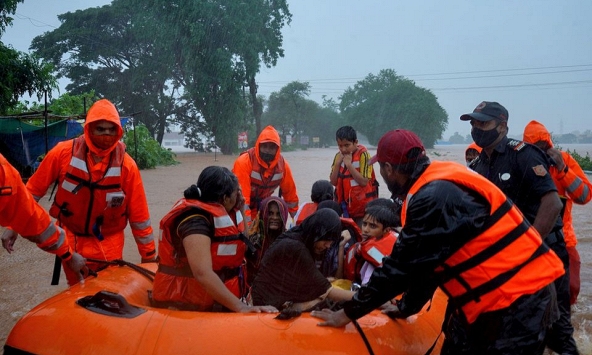 Mưa lớn ở Ấn Độ gây lũ lụt, lở đất, ít nhất 125 người thiệt mạng