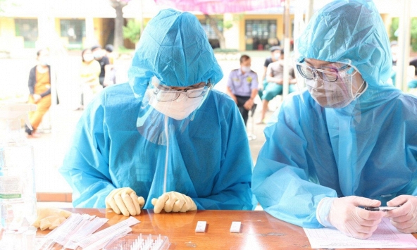 Việt Nam ghi nhận gần 7.900 ca mắc COVID-19 trong ngày 26/7