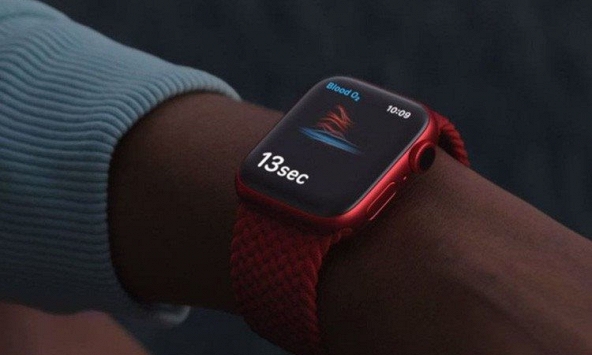 Cách đo SpO2 trên các mẫu smartwatch Apple va Samsung