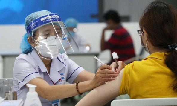 Phó Chủ tịch TP.HCM: Tiêm vaccine COVID-19 miễn phí, trên tinh thần tự nguyện