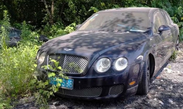 Nhiều siêu xe đắt đỏ bị bỏ hoang ở Trung Quốc