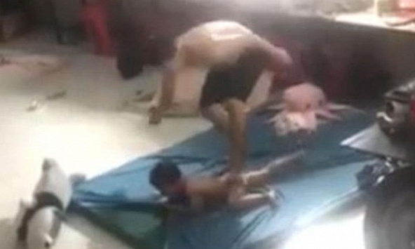 Bé trai 5 tuổi bị 'chồng hờ' của mẹ đánh đập dã man gây phẫn nộ